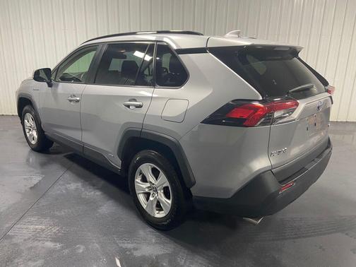 2020 Toyota RAV4 Hybrid XLE