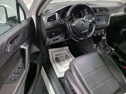 White 2018 Volkswagen Tiguan 2.0T SEL