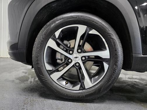 Mosaic Black Metallic 2024 Chevrolet Trax FWD 1RS