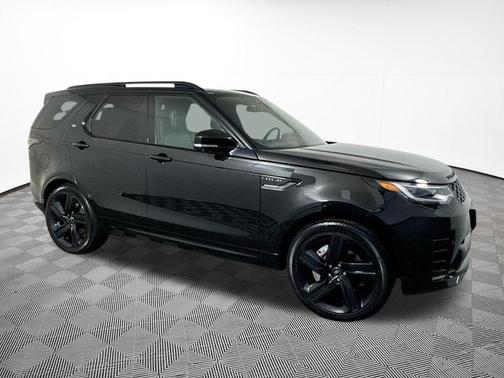 Santorini Black Metallic 2023 Land Rover Discovery P300 S R-Dynamic