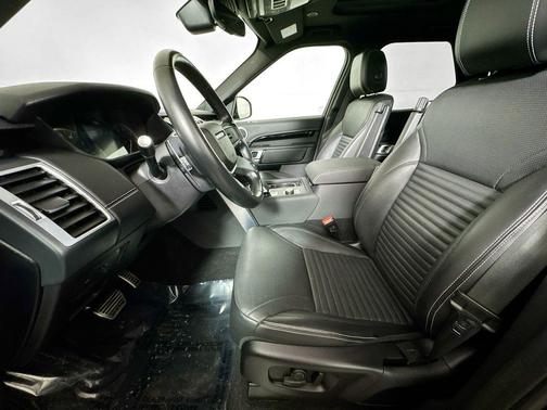 2023 Land Rover Discovery P300 S R-Dynamic