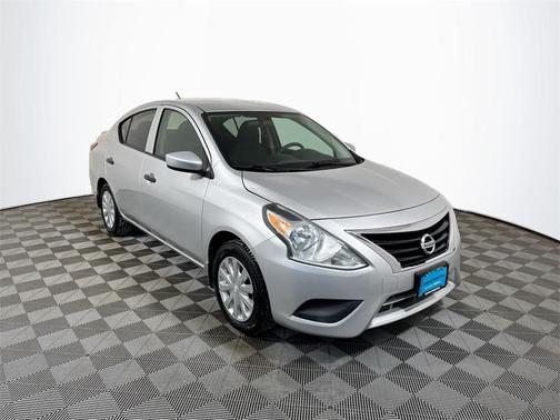 2016 Nissan Versa 1.6 S+