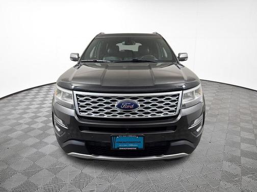 Gray 2017 Ford Explorer Platinum