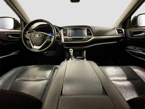 2019 Toyota Highlander Hybrid Platinum