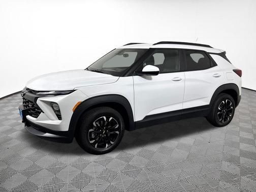 Summit White 2024 Chevrolet Trailblazer ACTIV