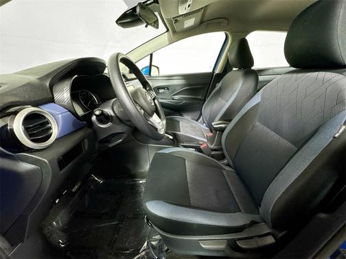 2023 Nissan Versa 1.6 SV