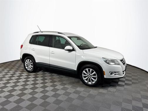 2011 Volkswagen Tiguan SE