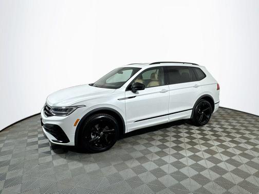 2024 Volkswagen Tiguan 2.0T SE R-Line Black 4MOTION