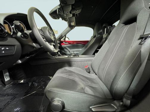Soul Red Crystal Metallic 2026 Mazda MX-5 Miata Club