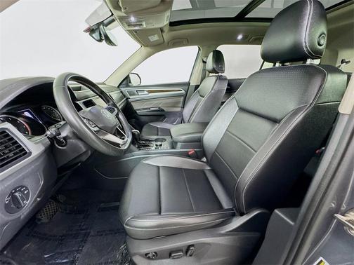 2021 Volkswagen Atlas 3.6L SE w/Technology