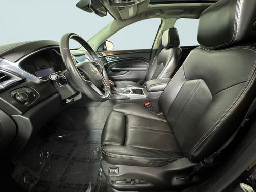 Sapphire Blue Metallic 2014 Cadillac SRX Luxury Collection