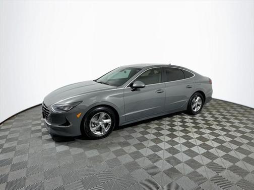 2023 Hyundai SONATA SE