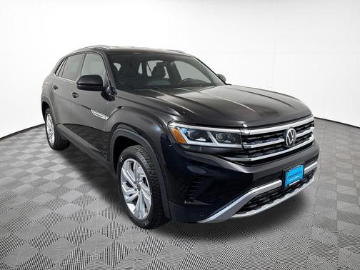 Deep Black Pearl 2020 Volkswagen Atlas Cross Sport 3.6L V6 SE w/Technology