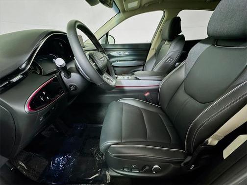 2023 Genesis Electrified GV70 Advanced AWD