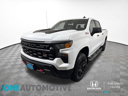 Summit White 2023 Chevrolet Silverado 1500 Custom Trail Boss