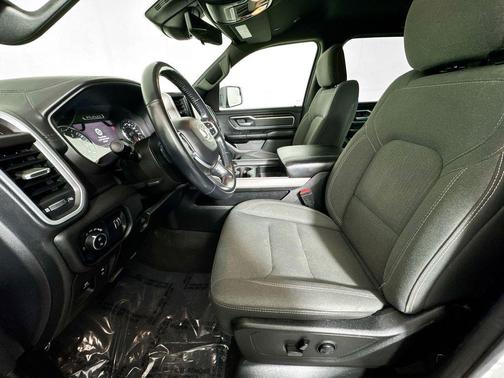 Bright White Clearcoat 2023 RAM 1500 Big Horn/Lone Star