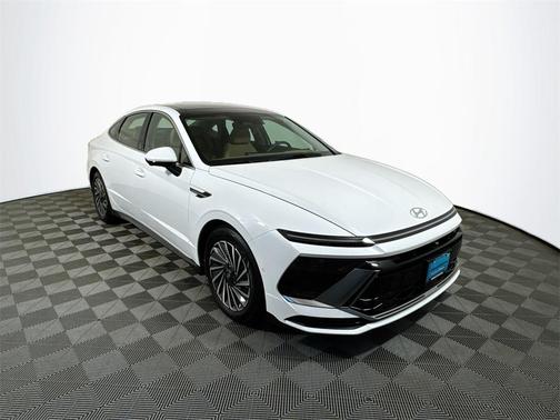 2025 Hyundai SONATA Hybrid Limited