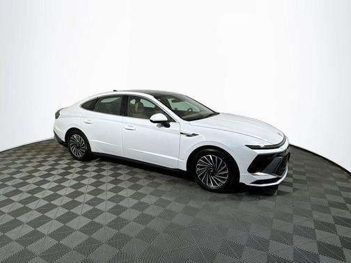 2025 Hyundai SONATA Hybrid Limited