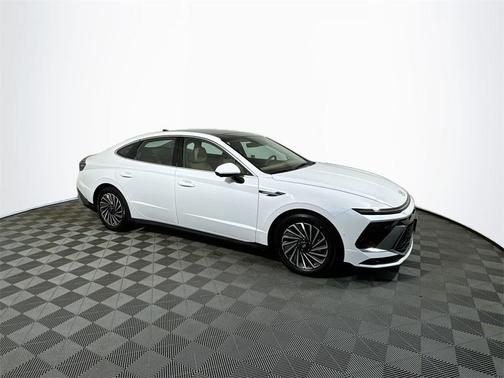 2025 Hyundai SONATA Hybrid Limited