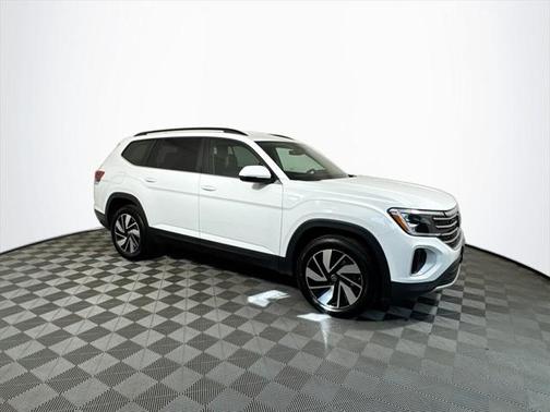 2025 Volkswagen Atlas 2.0T SE w/Technology 4MOTION