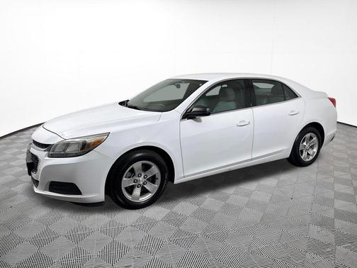 Summit White 2015 Chevrolet Malibu 1LS