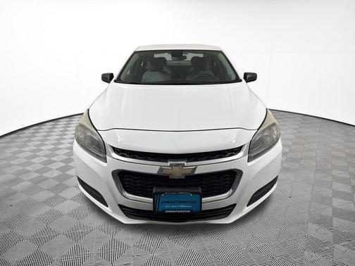 Summit White 2015 Chevrolet Malibu 1LS