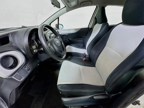 2012 Toyota Yaris LE