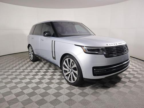 2023 Land Rover Range Rover P530 SE