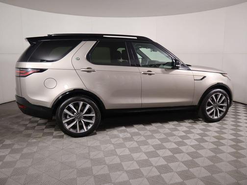 2024 Land Rover Discovery P360 Dynamic SE