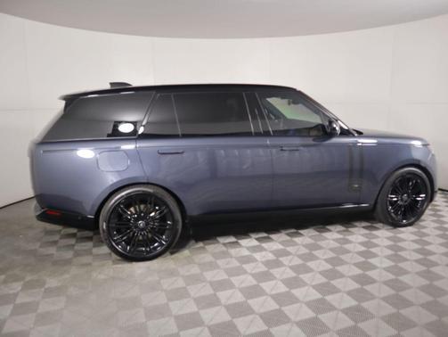 2025 Land Rover Range Rover P530 SE 7 Seat
