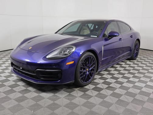 2023 Porsche Panamera Platinum Edition