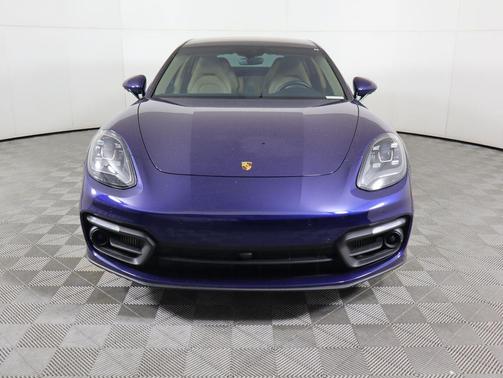 2023 Porsche Panamera Platinum Edition