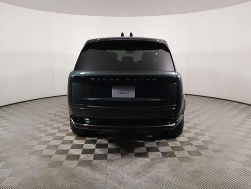 2025 Land Rover Range Rover P530 SE 7 Seat