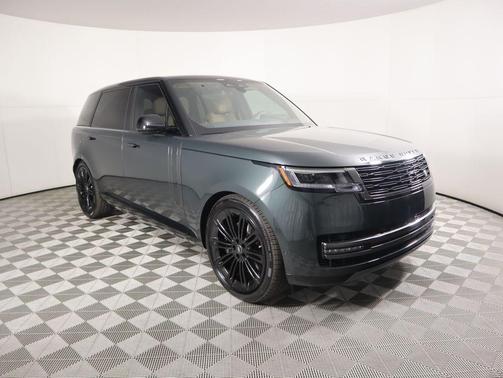 2025 Land Rover Range Rover P530 SE 7 Seat