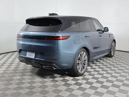 2025 Land Rover Range Rover Sport SE