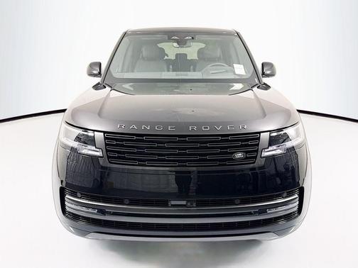 Santorini Black 2026 Land Rover Range Rover P400 SE 7 Seat