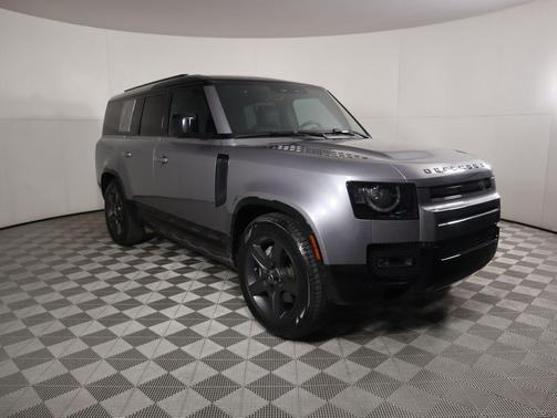 2023 Land Rover Defender 130 X-Dynamic SE