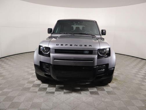 2023 Land Rover Defender 130 X-Dynamic SE