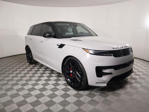 2025 Land Rover Range Rover Sport SE