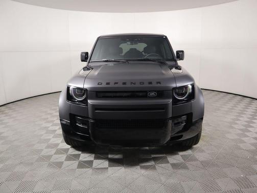 2026 Land Rover Defender 110 V8