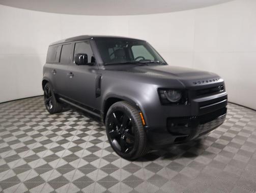 2026 Land Rover Defender 110 V8