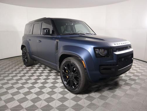 2026 Land Rover Defender 110 V8