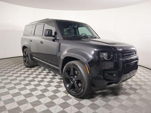 2025 Land Rover Defender V8