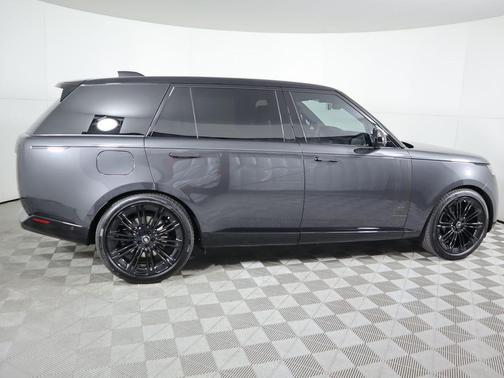 2025 Land Rover Range Rover P530 SE 7 Seat