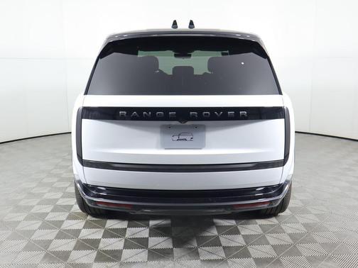 2025 Land Rover Range Rover P530 SE