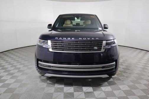 2025 Land Rover Range Rover P530 SE