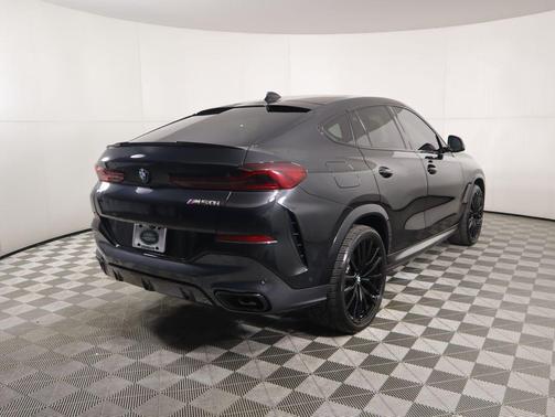 2022 BMW X6 M50i