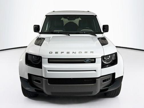 Fuji White 2022 Land Rover Defender X-Dynamic SE