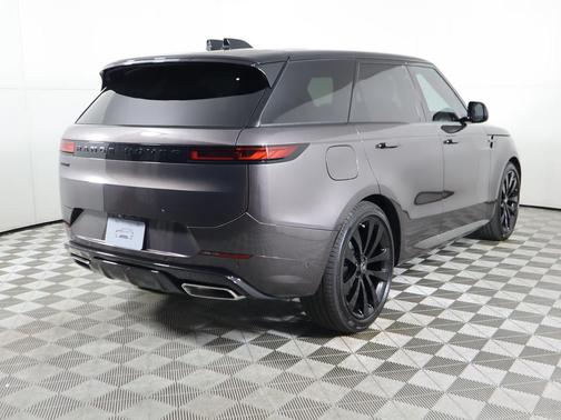2025 Land Rover Range Rover Sport SE