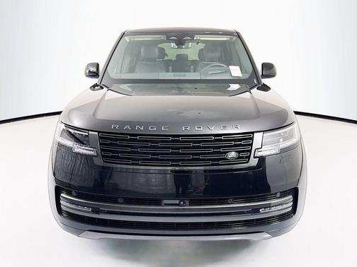 Santorini Black 2026 Land Rover Range Rover P400 SE 7 Seat